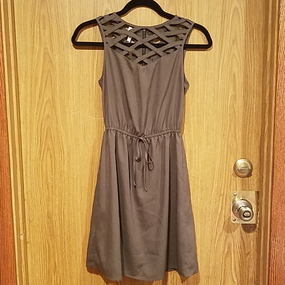 Lattice top dress